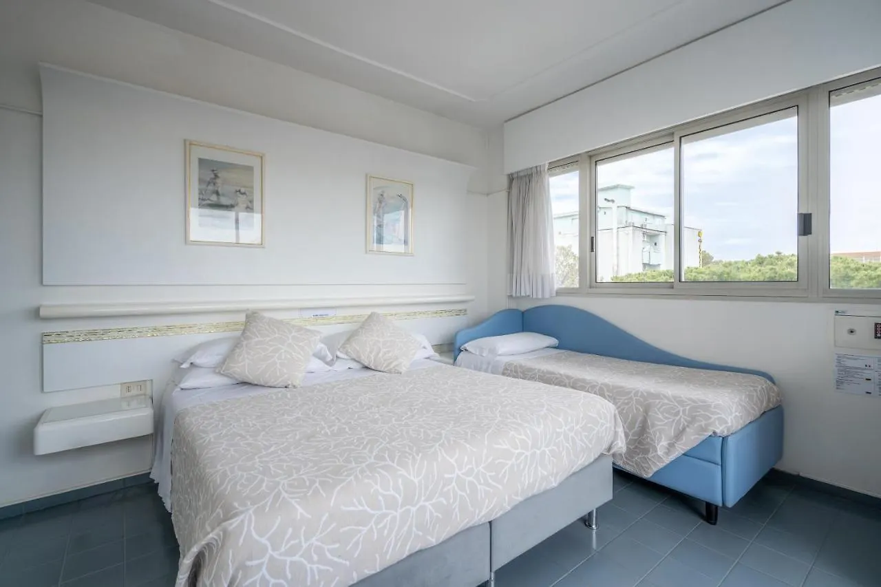 Hotel Diamond Riccione 4*,  Italy