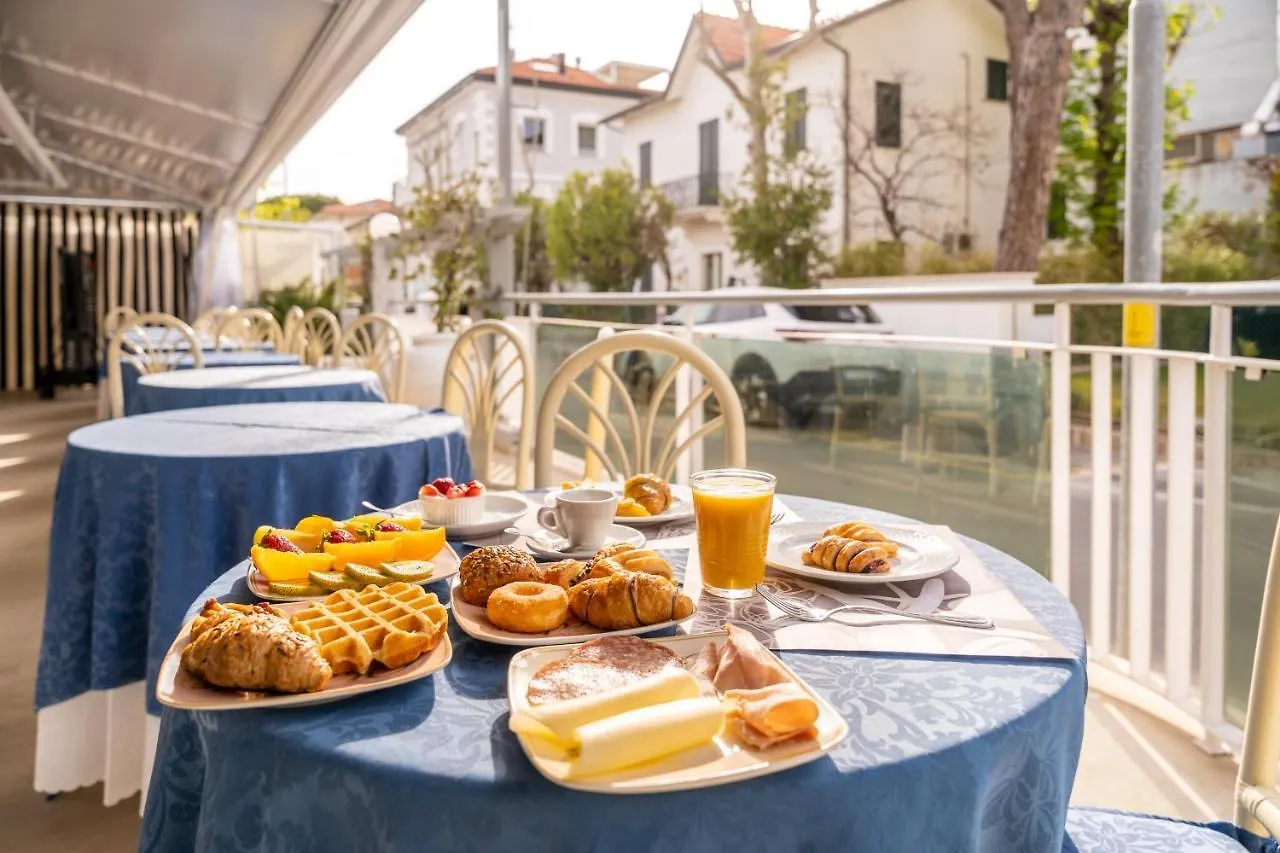 Hotel Diamond Riccione 4*,  Italien